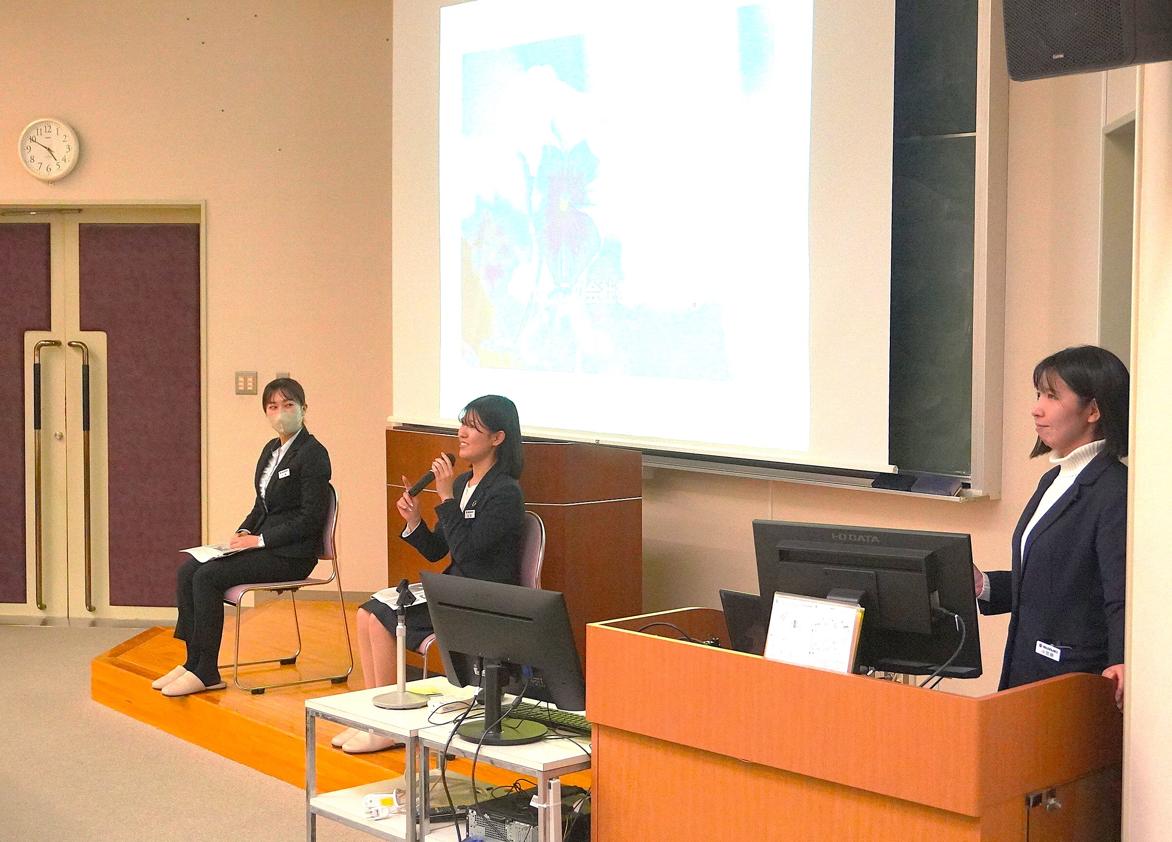 現代社会とキャリア形成（社会人講演会）の様子２