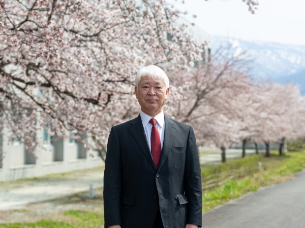 阿部 宏慈 学長