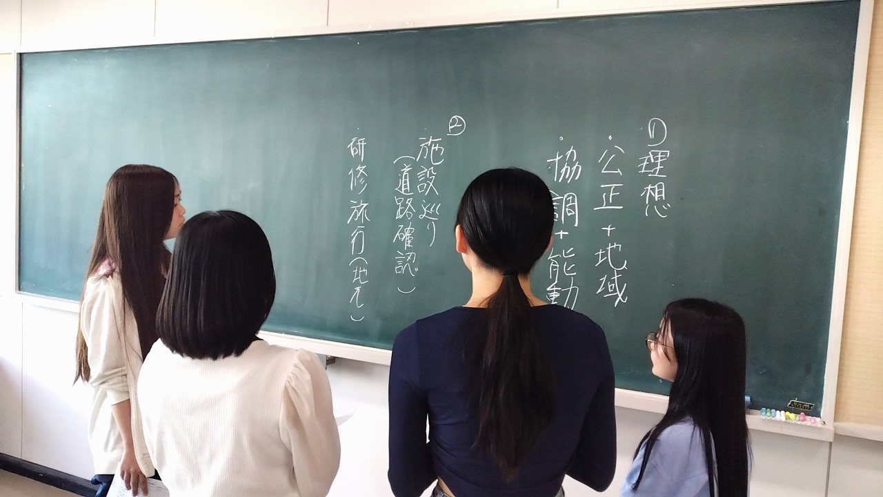 公務員試験対策講座の様子４